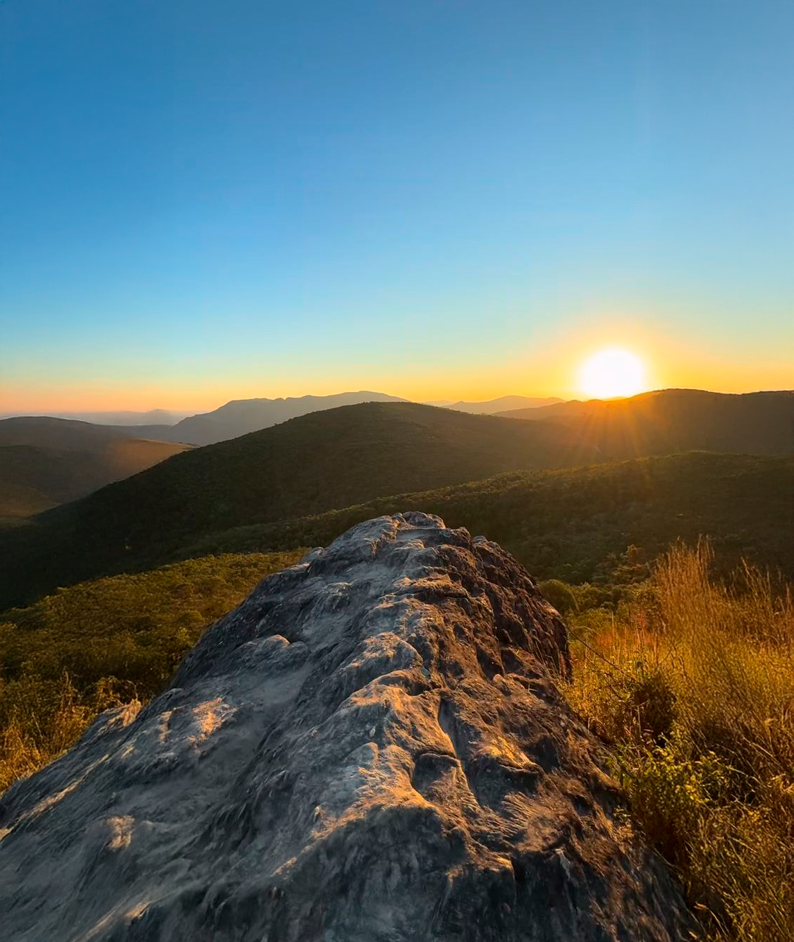 Pôr do sol no Mirante do Descansador, Lavras Novas